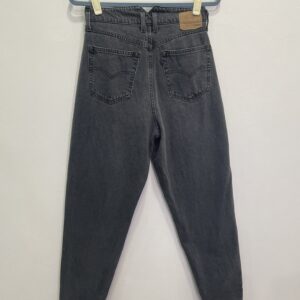 PANTALON LARGO LEVIS T-M/L