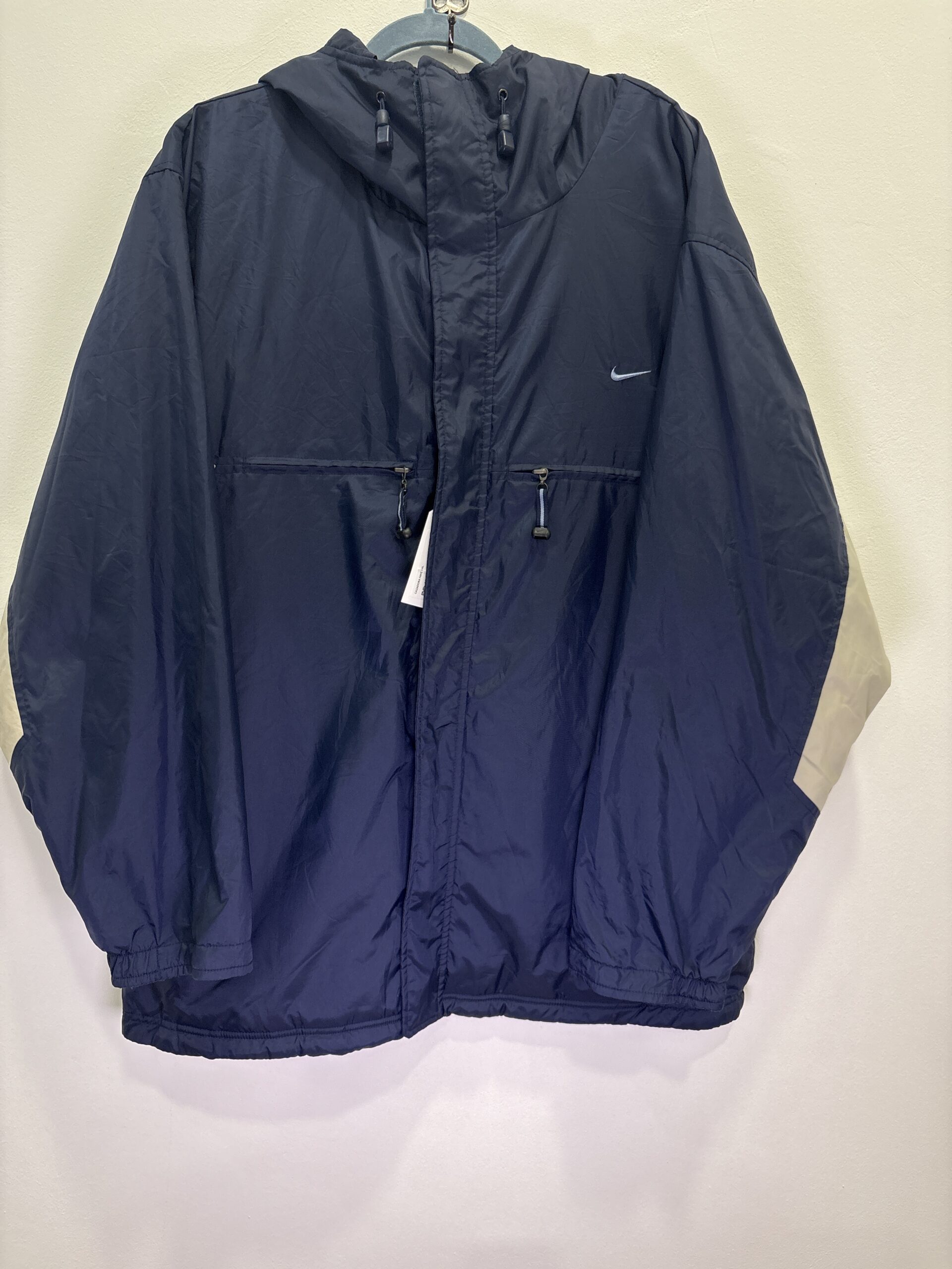 CAZADORA NIKE T-XL