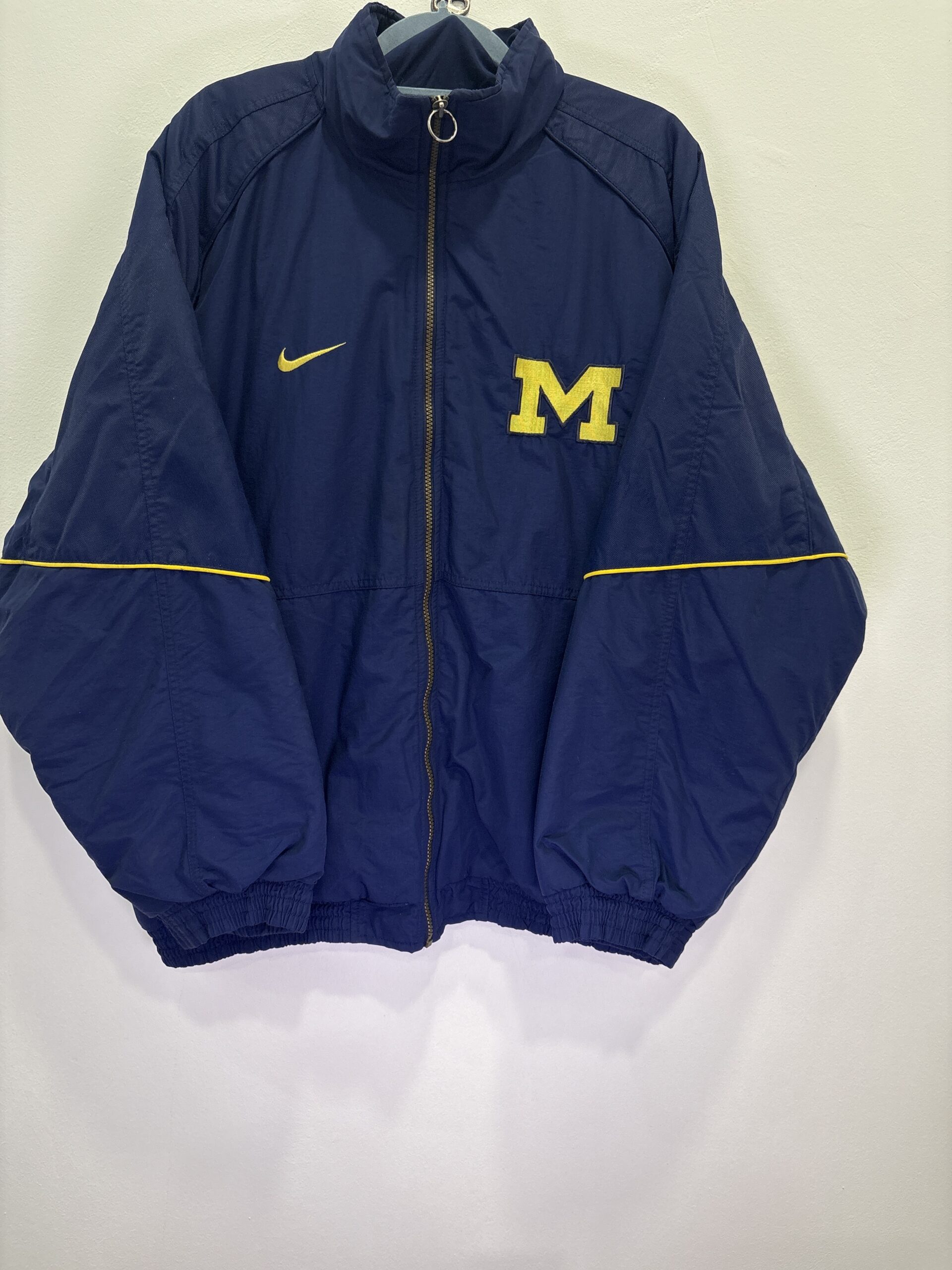 CAZADORA NIKE T-XL